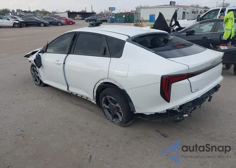 2025 Kia K4 Lxs из США, поврежденный, VIN 3KPFT4DE1SE140163